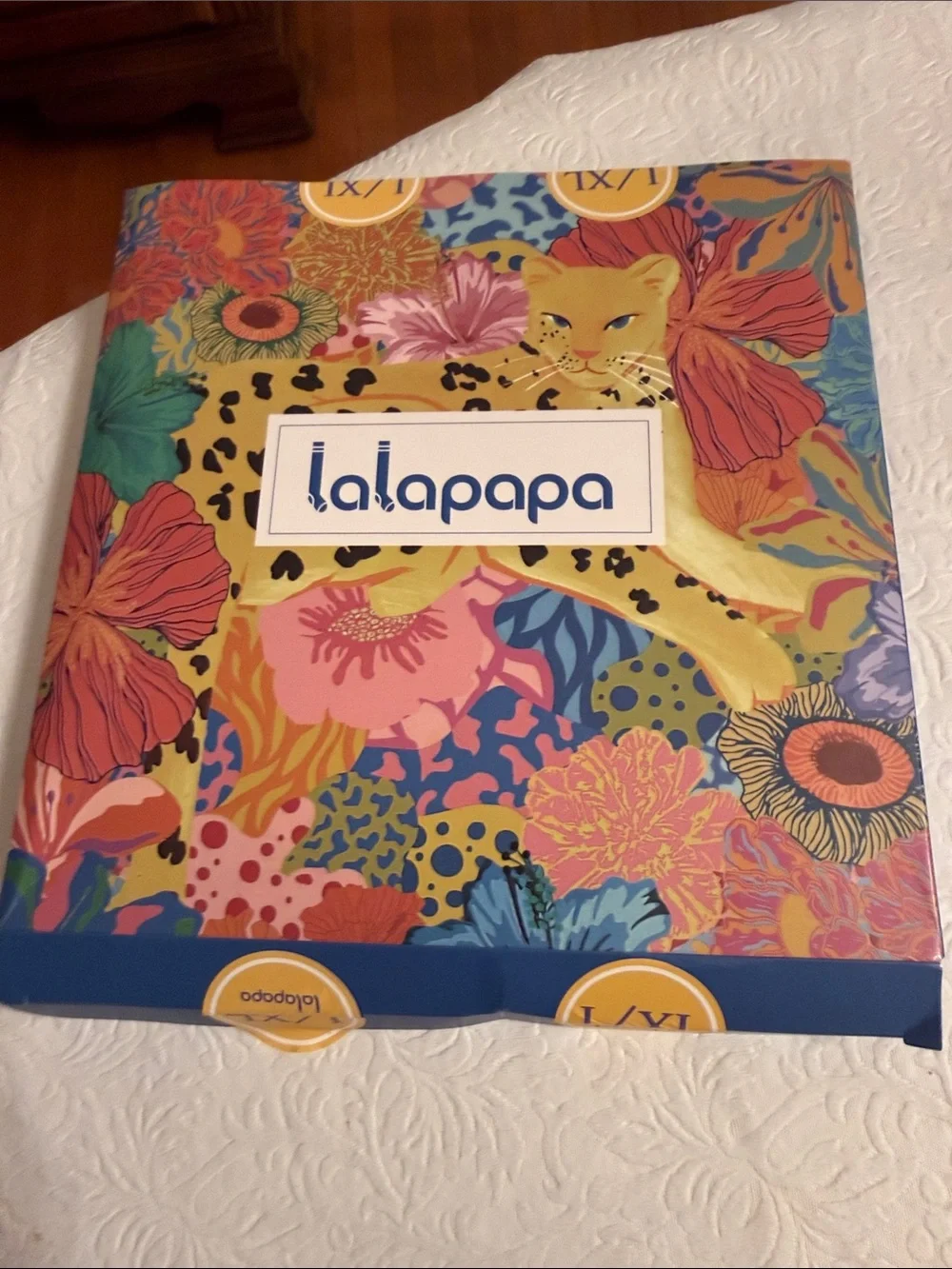 Lalapapa black zippered